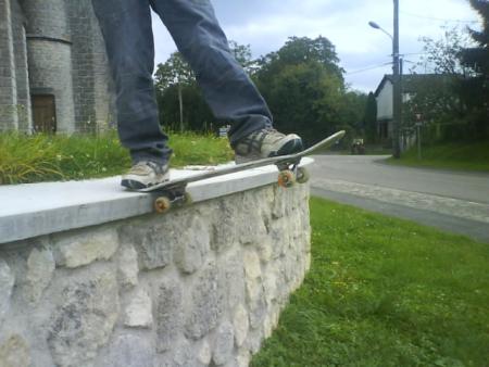 mon fr&egrave;re en skate
